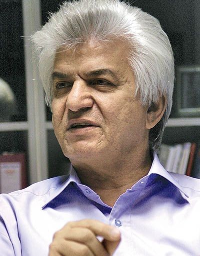 عضو انجمن قطعه‌سازان خودرو: واردات بی‌رویه خودرو خلاف سیاست‌های دولت است