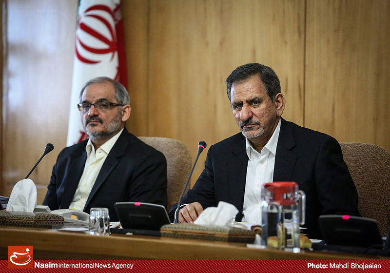 جهانگیری: باید به مسائل اصلی کشور در برنامه ششم توسعه نگاه ویژهای شود