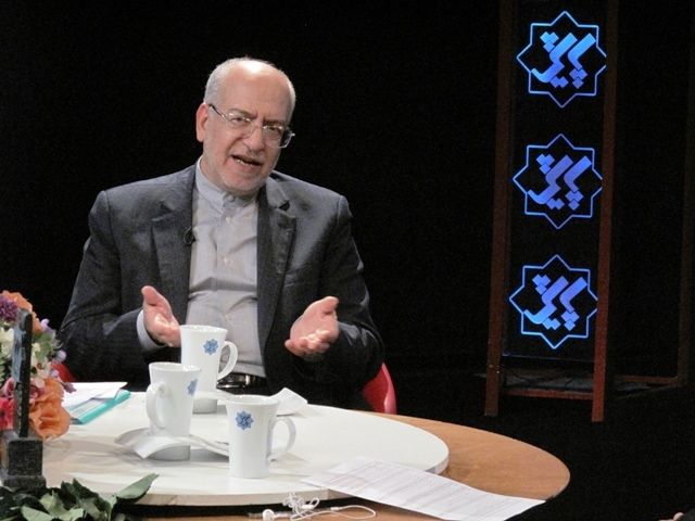 نعمت‌زاده: با اخذ مالیات از خودروهای لوکس موافقم