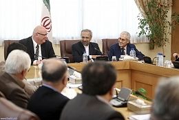 نهاوندیان: در مرحله انتقال به اقتصادی مردمسالار و مشارکت جو هستیم