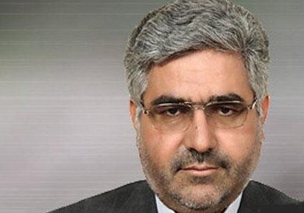 سخنگوی کمیسیون اقتصادی مجلس: دولت برای تعیین تکلیف کردن سهام عدالت وقت تلف می‌کند
