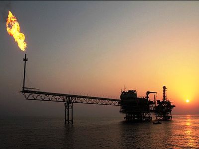 "گازهای همراه 50 مشعل وزارت نفت به مزایده می‌رود"