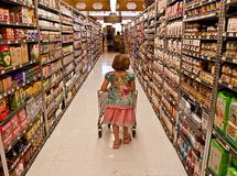 اباذری: 3500 سند استانداردسازی تا پایان سال در کشور تدوین می‌شود