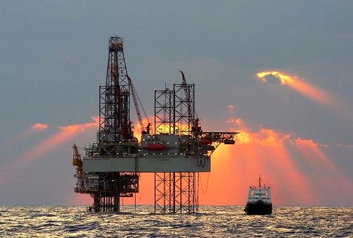 صادقی: 60 درصد بودجه 94 نفتی است
