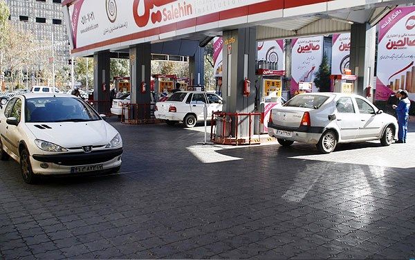 مدیرعامل پخش فرآورده های نفتی: مصرف بنزین کشور 74 میلیون لیتر کاهش یافت