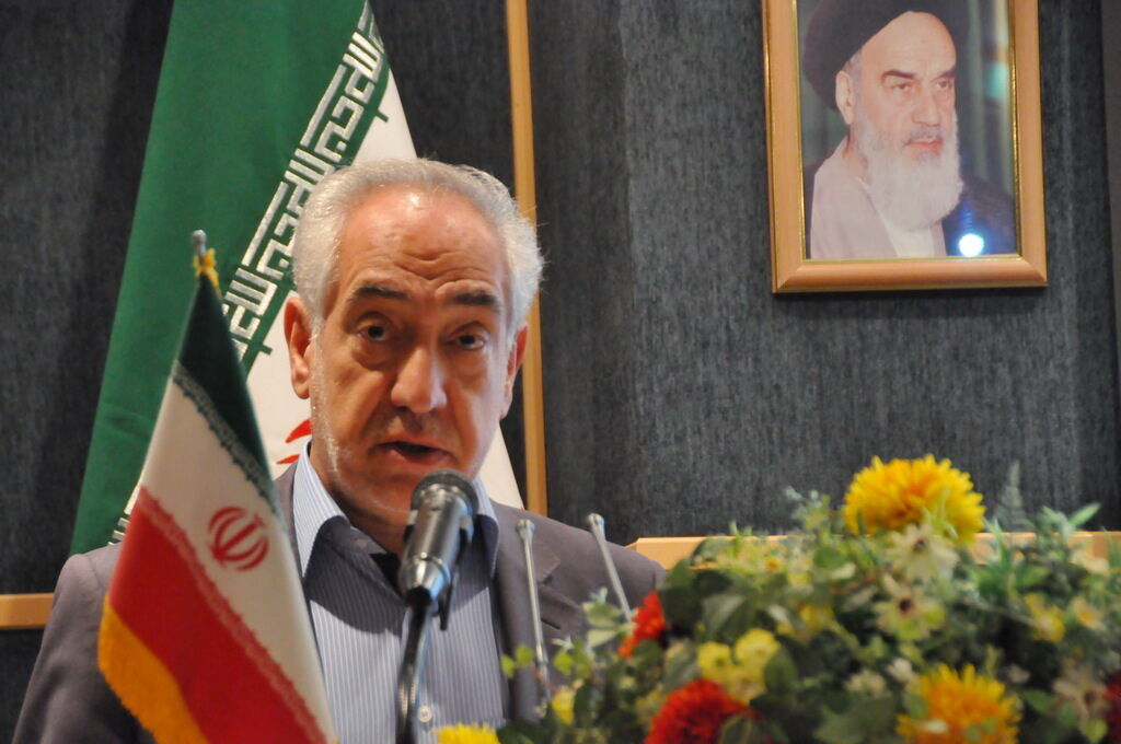 معاون وزیر صنعت: کسب مجوز کسب و کار در ایران 319 روز طول می کشد