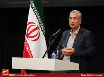 ربیعی: سیاست‌های دولت نباید ضعفا را ضعیف‌تر کند