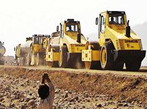 معاون وزیر راه: وزارت راه و شهرسازی برنامه‌ای برای آسفالت همه راه‌های روستایی ندارد