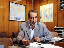 خطیبی: تعیین قیمت نفت 72 دلاری در بودجه، برنامه‌ریزی روی حباب است