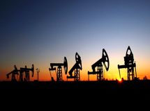 معاون وزیر نفت: پیمانکاران ممنوع‌المعامله به فهرست شرکت‌های صنعت نفت بازگشتند