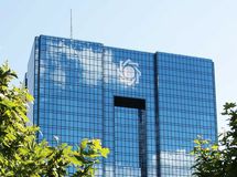 خسروی: خلق پول 1.2 میلیارد دلاری دولت تورم را 10 درصد افزایش می‌دهد