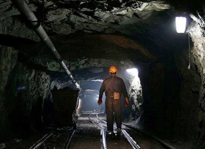 حق انتفاع معادن سنگ‌آهن در سال 94، 25 درصد تعیین شد