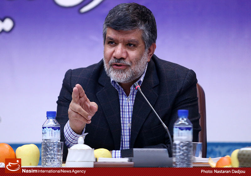 خسروتاج: نخبگان اقتصادی در تدوین سیاستهای صحیح اقتصادی مشارکت کنند