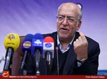 نعمت‌زاده: بانک‌ها با واحدهای تولیدی بدهکار مدارا کنند