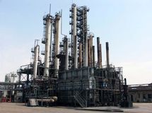 قیمت‌ پایه محصولات پتروشیمی اول اردیبهشت اعلام می‌شود