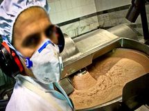 "مصرف خمیر مرغ در فرآورده‌های غذایی همچنان ممنوع است"