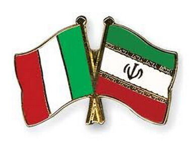 وزیر توسعه اقتصادی ایتالیا گسترش روابط با  ایران را خواستار شد