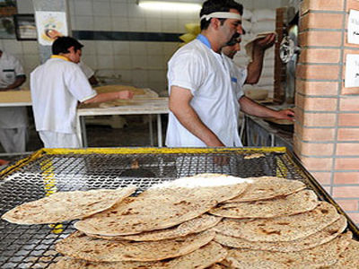 معاون اتحادیه نانوایان تهران: 60 درصد از نانوایی‌های آزادپز در مناطق محروم قرار دارد
