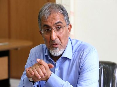 راغفر: بیش از صد سال است که نفت خام می‌فروشیم
