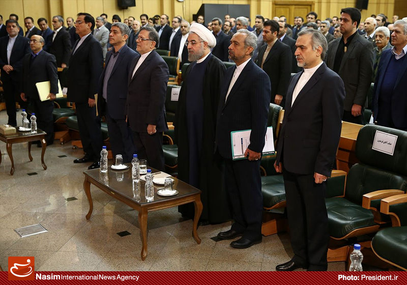 آیا سیف و بانک مرکزی تحت مدیریت او مستقل هستند؟