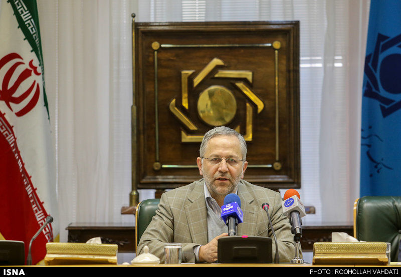 رئیس پژوهشکده پولی و بانکی: ارزش اسکناس 10 هزار ریالی به 94 ریال تنزل یافت