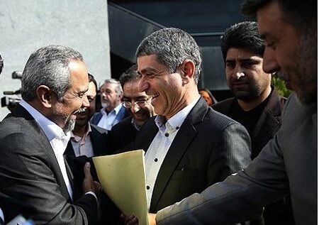 وقتی فقط "13 درصد" آمار سه  میلیارد دلاری دولت راست است