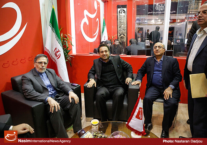رئیس کل بانک مرکزی: اصل ۴۴ قانون اساسی و اقتصاد مقاومتی دو محور مهم برنامه ششم هستند