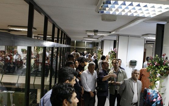تالار شیشهای سبزپوش شد