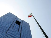 بانک مرکزی:

دریافت مالیات برارزش افزوده از کارتخوان‌ها "دروغ تلگرامی" است