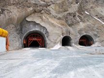 قرارداد پیمانکار چینی آزادراه تهران- شمال 200 میلیون دلار کاهش یافت