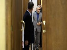 سخنگوی دولت از دستور گرانی 18 کالا خبر داشته است + فیلم و سند