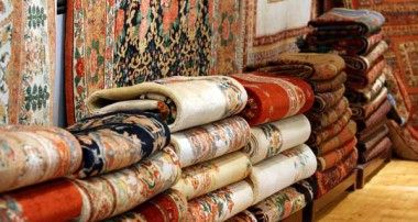عراقچی:  فرش‌فروشان به دلیل کساد بازار ساختمان‌ساز شدند