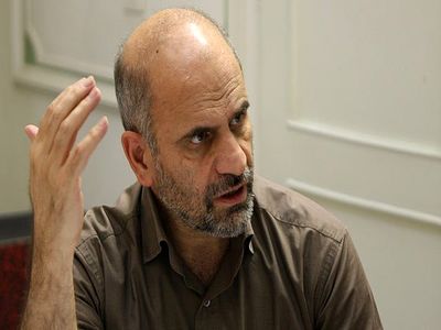 فرشاد مومنی:  رکود به قدری است که موجودی انبارها در بالاترین سطح خود در 5 سال اخیر قرار دارد