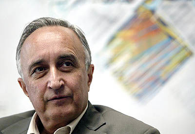 غنینژاد: زمزمههایی در خصوص احتمال بازگشت تورم برای خروج از رکود به گوش میرسد