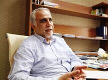 وزیر رفاه دولت نهم: مشکلات اقتصاد با بسته حل و فصل نمی‌شود