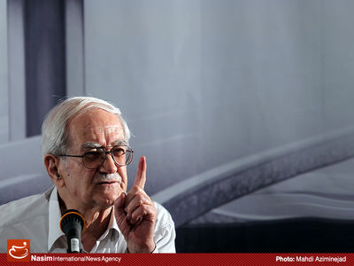 رزاقی: اقتصادمان نفتی باشد از وابستگی خلاص نمی‌شویم