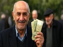بازنشستگان حساب خود را چک کنند / حقوق این افراد تا پایان سال واریز خواهد شد
