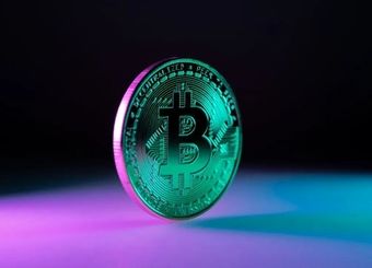 قیمت بیت کوین امروز جمعه ۱۸ مهر ۱۴۰۴/بیت کوین کاهشی شد
