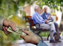 خبر خوش برای سالمندان / حداقل مستمری تضمینی برای سالمندان تعیین شود
