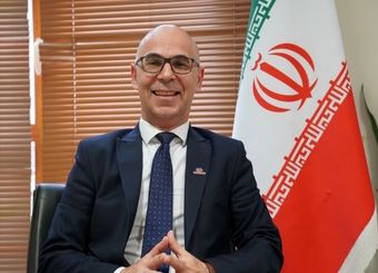 ۲ میلیارد و چهارصد میلیون دلار قاچاق لوازم آرایشی و بهداشتی داریم