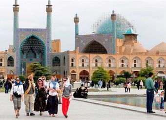 رشد ۱۰ درصدی ورود گردشگران خارجی به ایران در نیمه نخست ۲۰۲۵
