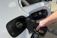 بنزین در تعلیق؛ از تکذیب‌های دولت تا تشکیل سازمان جدید انرژی