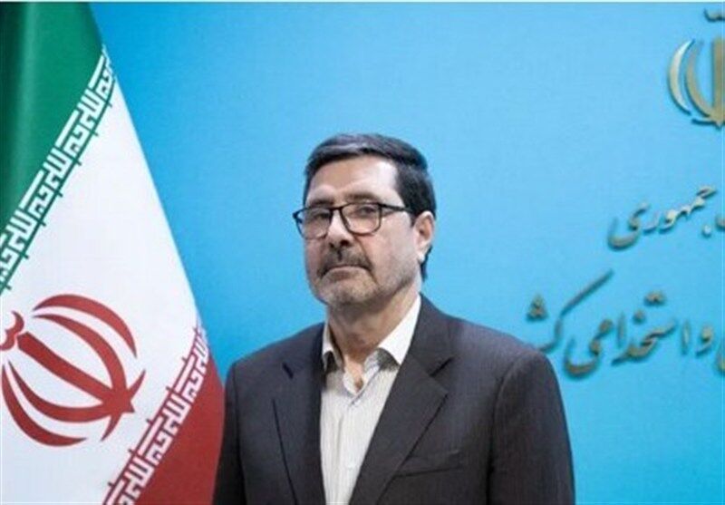 رایزنی با سران سه قوه برای کاهش فاصله حقوق بازنشستگان با کارمندان
