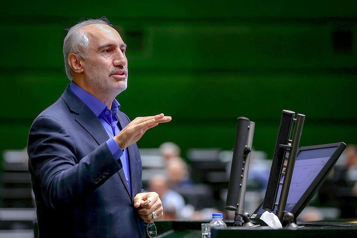 پورمحمدی: ارز صادرات نفت در بودجه 1405 با نرخ 28500 محاسبه می‌شود
