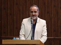 برخی از انقلابی‌ها به شعارهای اقتصادی سالانه رهبری انتقاد داشتند