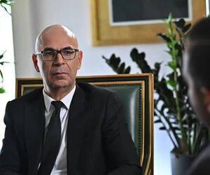 بخشنامه‌های خلق‌الساعه، دیوار بتنی مقابل تولید و تجارت ساخته‌اند