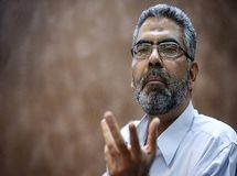 دلاری‌سازی، اقتصاد ایران را زمین‌گیر کرد/ لزوم جداکردن هزینه ها از دلار برای مهار تورم
