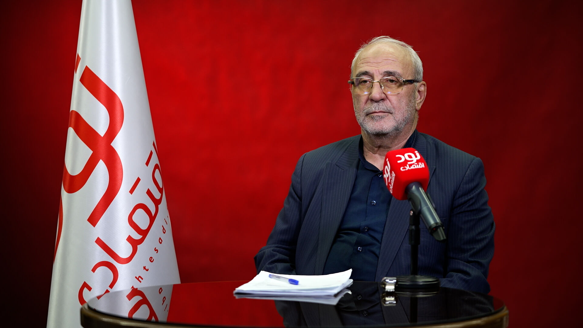کمیتهٔ هفت‌نفره نظارت بر فروش نفت، نتوانست از بازگشت ارز حاصل از فروش اطمینان حاصل کند