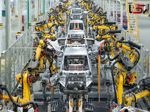 خودروسازان در هراس تصمیم چین

