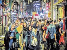کاهش قیمت دلار در بازار تهران/ فعالیت اصناف بیشتر شد
